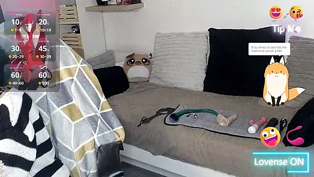 Snapshot of LisandreLaVenale chatting on January 22, 10:37 pm LisandreLaVenale online show from January 22, 10:37 pm