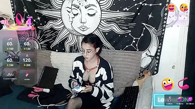 Snapshot of LisandreLaVenale chatting on March 16, 8:00 pm LisandreLaVenale online show from March 16, 8:00 pm