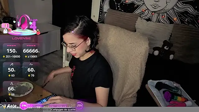 Snapshot of LisandreLaVenale chatting on September 17, 10:11 pm LisandreLaVenale online show from September 17, 10:11 pm