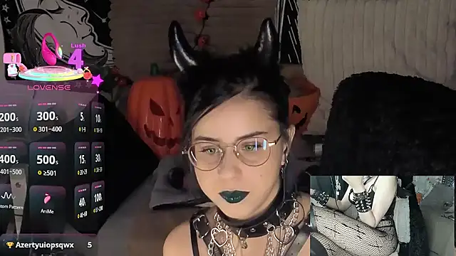 Snapshot of LisandreLaVenale chatting on October 26, 11:09 pm LisandreLaVenale online show from October 26, 11:09 pm