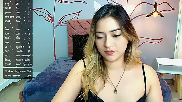 DahliaMoore online show from December 2, 10:23 pm