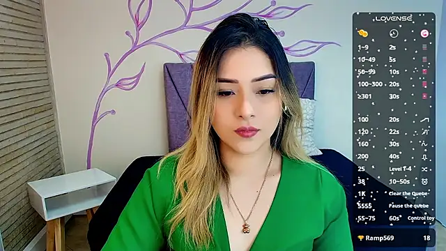 DahliaMoore online show from December 3, 12:06 pm
