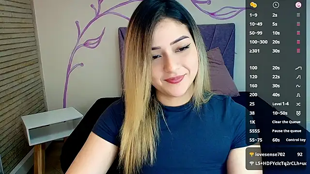 DahliaMoore online show from December 4, 3:32 pm