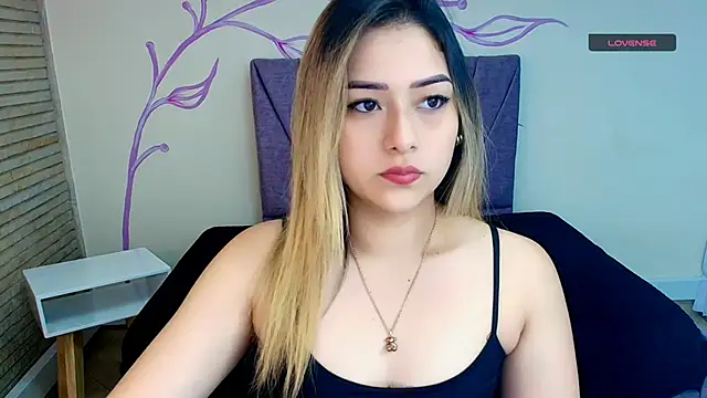 DahliaMoore online show from December 5, 12:00 pm