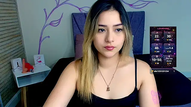 DahliaMoore online show from December 5, 9:17 pm