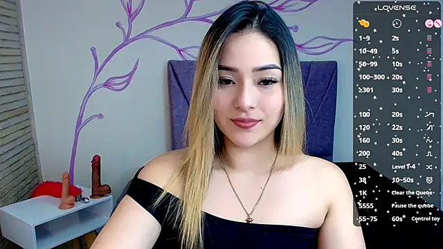 DahliaMoore online show from December 11, 3:15 pm
