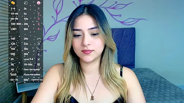 DahliaMoore online show from December 17, 3:39 pm