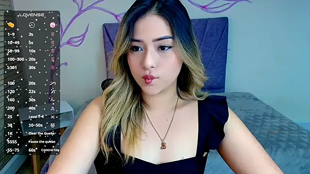 DahliaMoore online show from December 18, 5:10 pm