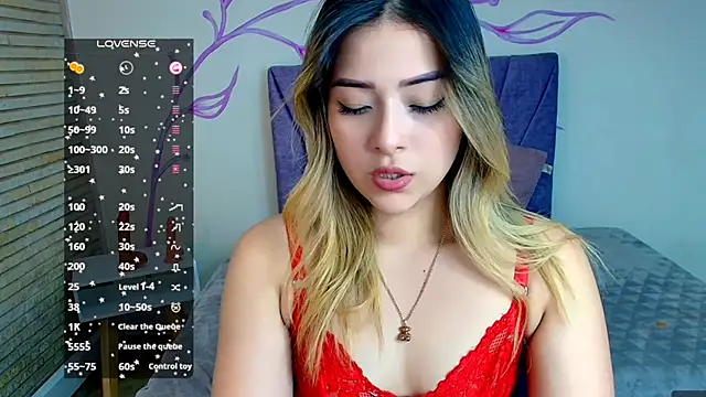 DahliaMoore online show from December 19, 3:41 pm