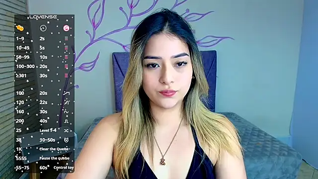 DahliaMoore online show from December 20, 3:10 pm