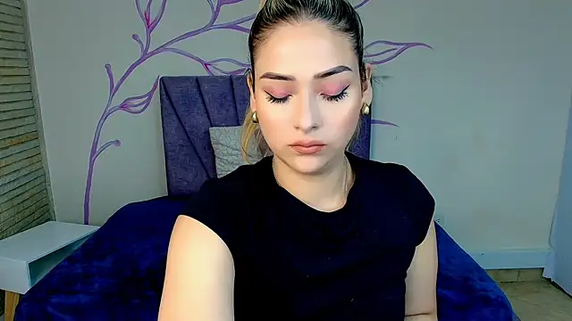 DahliaMoore online show from January 17, 7:38 pm