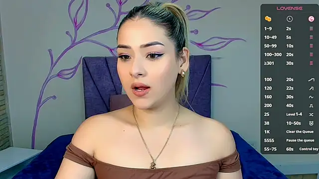 DahliaMoore online show from January 18, 7:37 pm