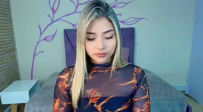 DahliaMoore online show from February 3, 11:05 pm