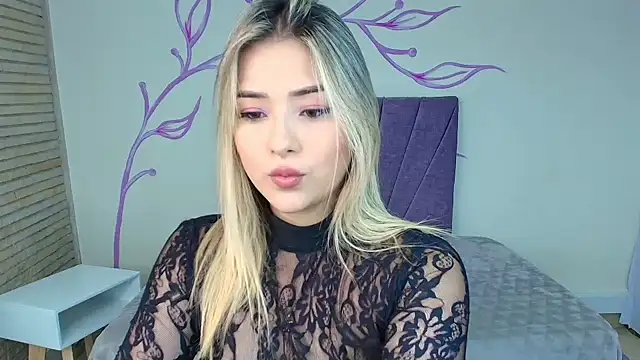 DahliaMoore online show from February 4, 8:17 pm