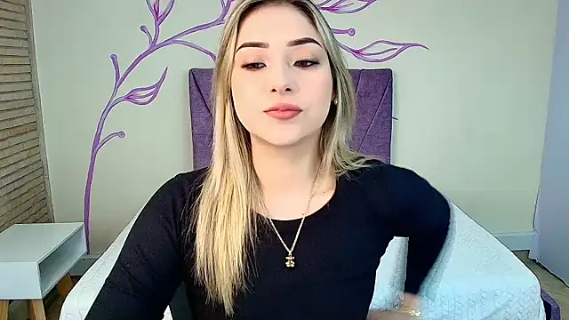 DahliaMoore online show from February 10, 7:49 pm
