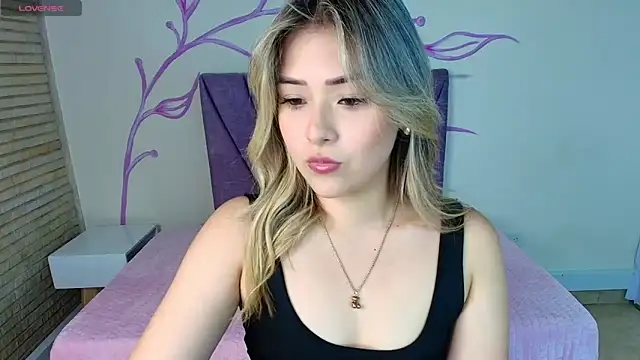 DahliaMoore online show from February 27, 8:09 pm