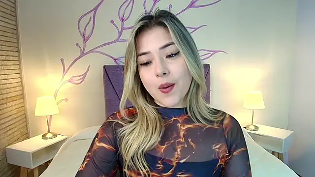 DahliaMoore online show from March 5, 11:05 pm