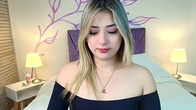 DahliaMoore online show from March 7, 8:22 pm
