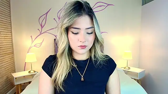 DahliaMoore online show from March 22, 9:42 pm