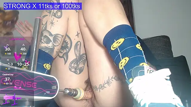 Snapshot of sofia218 chatting on May 2, 3:11 am sofia218 online show from May 2, 3:11 am