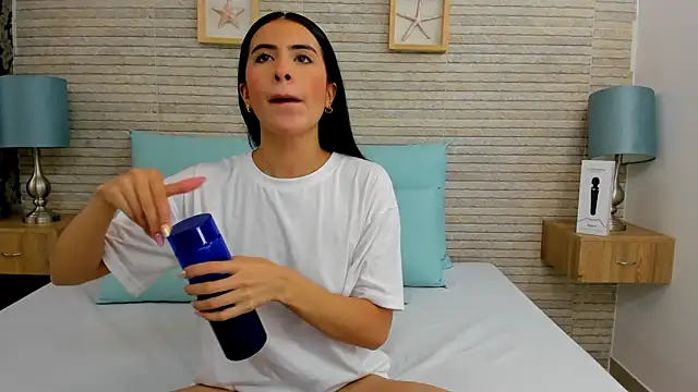 IssabellaLopez online show from December 13, 8:15 pm