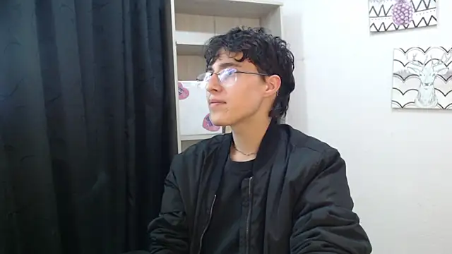 Jeam hot online show from December 21, 9:47 pm