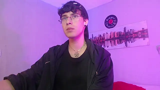 Jeam hot online show from January 3, 10:08 pm