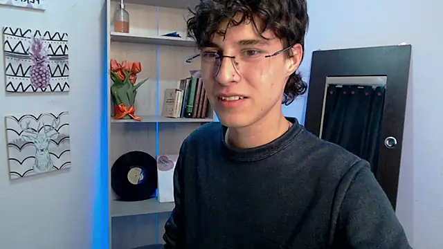 Jeam hot online show from January 6, 9:43 pm