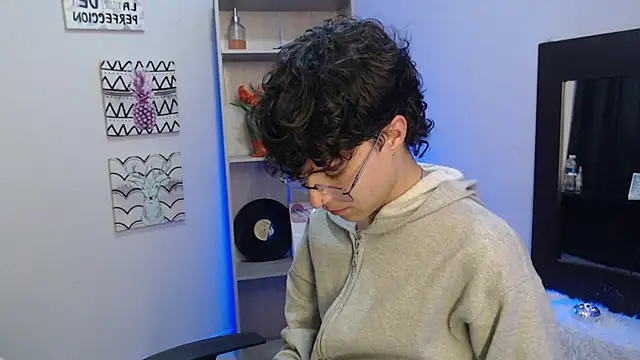 Jeam hot online show from January 13, 10:35 pm