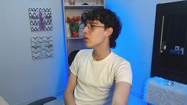 Jeam hot online show from January 19, 8:51 pm