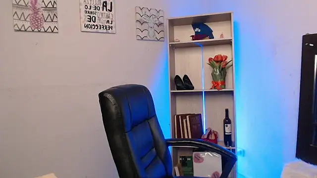 Jeam hot online show from September 9, 8:30 pm