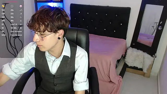 Jeam hot online show from September 15, 9:15 pm