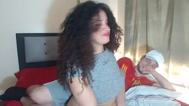 Snapshot of kalipso_n-jones chatting on June 17, 2:07 pm kalipso n-jones online show from June 17, 2:07 pm