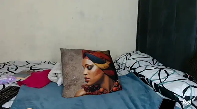 quenliyasa online show from February 9, 6:47 pm