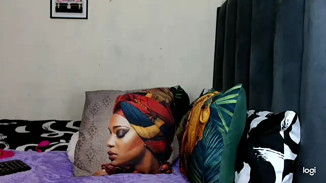 quenliyasa online show from March 22, 8:12 pm