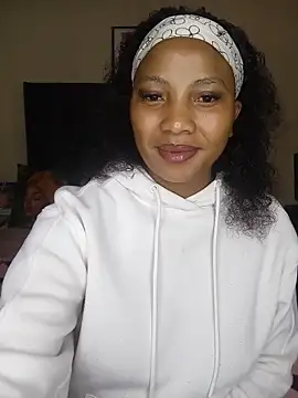 quenliyasa online show from June 8, 9:37 pm