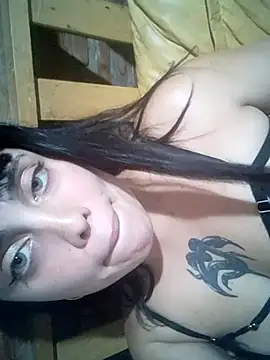 lucylovles online show from May 25, 4:51 am