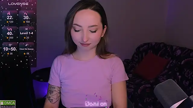 Snapshot of wow_susan chatting on December 8, 3:10 am wow susan online show from December 8, 3:10 am