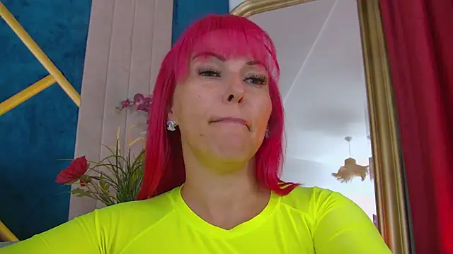 Snapshot of Foxxxy_MILF chatting on September 9, 4:23 am Foxxxy MILF online show from September 9, 4:23 am