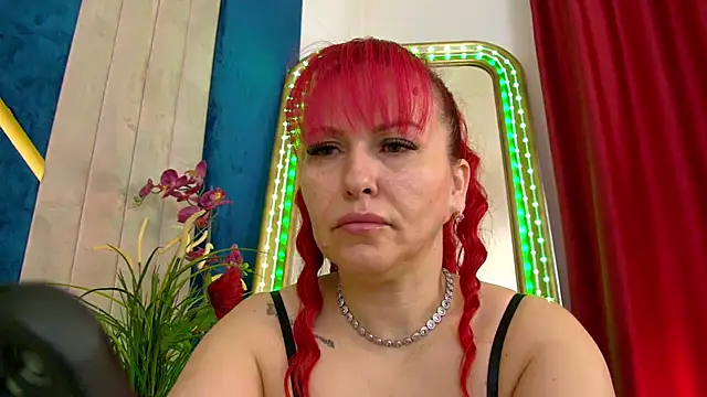 Foxxxy MILF online show from March 25, 4:51 am