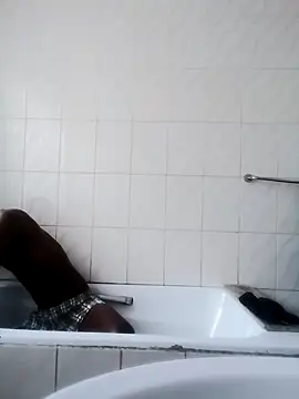 Snapshot of Izifebe chatting on January 13, 10:42 am Izifebe online show from January 13, 10:42 am