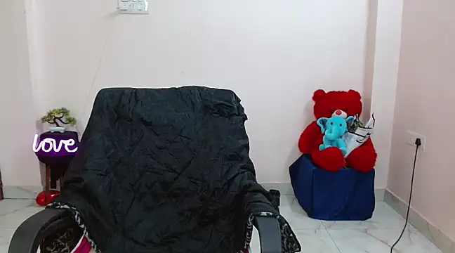 Naughty Ayesha1 online show from February 12, 7:02 am