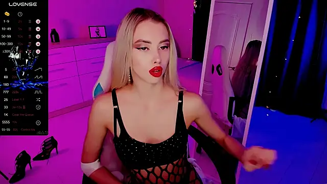 Emilia Klar online show from November 8, 8:03 am