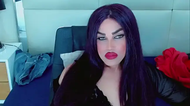 NathaliaCross online show from December 18, 11:08 pm