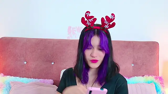AlliciaKim online show from December 8, 7:11 pm