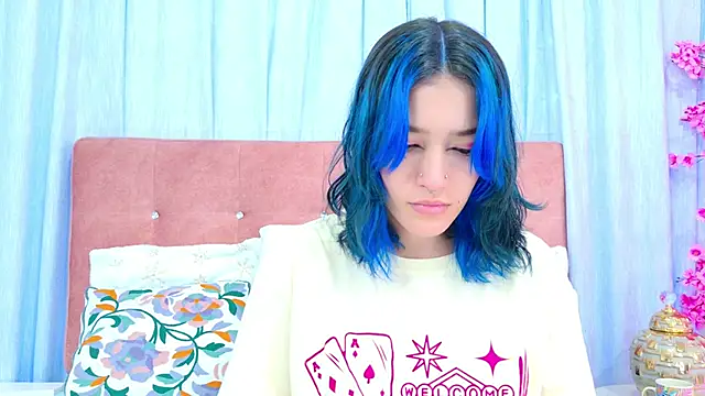 AlliciaKim online show from November 15, 7:10 pm