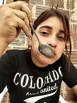 Snapshot of perlita05 chatting on March 12, 5:49 pm perlita05 online show from March 12, 5:49 pm