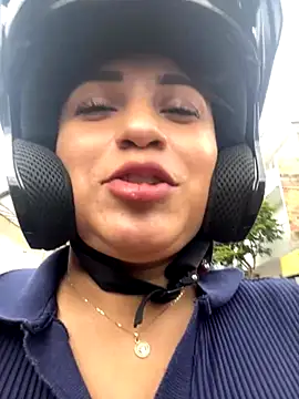 Snapshot of perlita05 chatting on October 31, 5:36 pm perlita05 online show from October 31, 5:36 pm