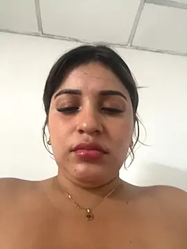 Snapshot of perlita05 chatting on November 22, 7:35 pm perlita05 online show from November 22, 7:35 pm