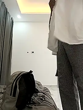 Elchicomiel online show from December 3, 9:44 am